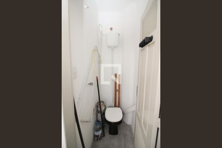 Apartamento para alugar com 85m², 2 quartos e sem vaga Apartamento para alugar com 85m², 2 quartos e sem vagaBanheiro de Serviço