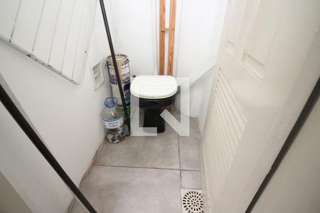 Apartamento para alugar com 85m², 2 quartos e sem vaga Apartamento para alugar com 85m², 2 quartos e sem vagaBanheiro de Serviço