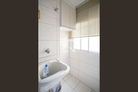 Apartamento para alugar com 49m², 2 quartos e 1 vaga Apartamento para alugar com 49m², 2 quartos e 1 vagaCozinha e Área de Serviço