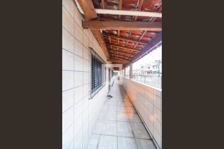 Casa à venda com 326m², 3 quartos e 6 vagas Casa à venda com 326m², 3 quartos e 6 vagasVaranda