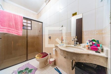 Banheiro  de casa à venda com 3 quartos, 326m² em Utinga, Santo André