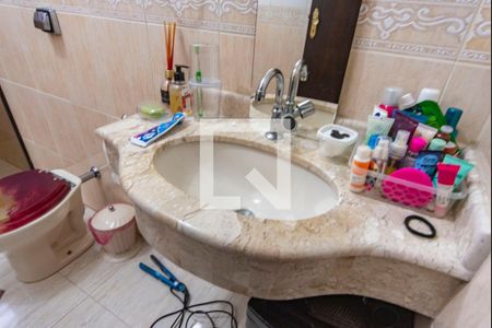 Casa à venda com 326m², 3 quartos e 6 vagas Casa à venda com 326m², 3 quartos e 6 vagasPia