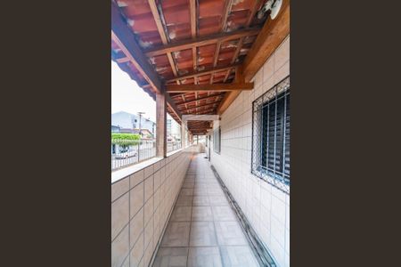 Casa à venda com 326m², 3 quartos e 6 vagas Casa à venda com 326m², 3 quartos e 6 vagasVaranda