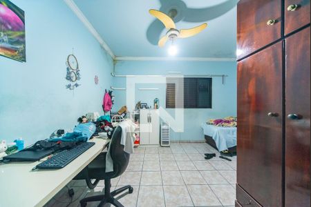 Casa à venda com 326m², 3 quartos e 6 vagas Casa à venda com 326m², 3 quartos e 6 vagasQuarto 1