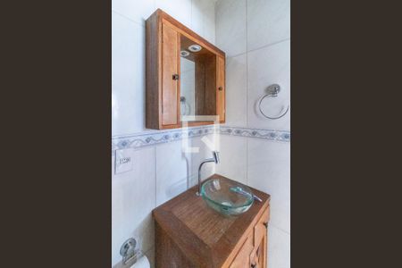 Banheiro de apartamento para alugar com 1 quarto, 42m² em Partenon, Porto Alegre