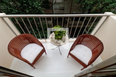 Apartamento para alugar com 96m², 2 quartos e 1 vaga Apartamento para alugar com 96m², 2 quartos e 1 vagaVaranda