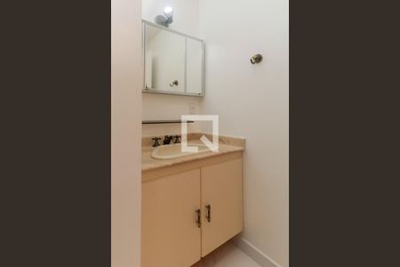 Apartamento para alugar com 96m², 2 quartos e 1 vaga Apartamento para alugar com 96m², 2 quartos e 1 vagaBanheiro 1