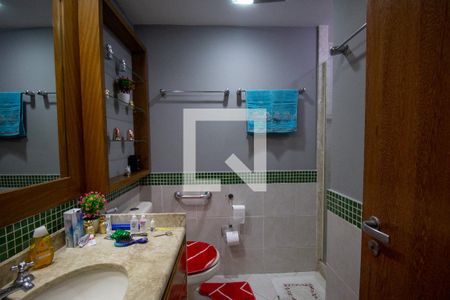 Apartamento à venda com 122m², 3 quartos e 2 vagas Apartamento à venda com 122m², 3 quartos e 2 vagasBanheiro dos Quartos