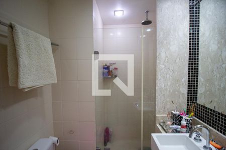 Apartamento à venda com 122m², 3 quartos e 2 vagas Apartamento à venda com 122m², 3 quartos e 2 vagasBanheiro da Suíte