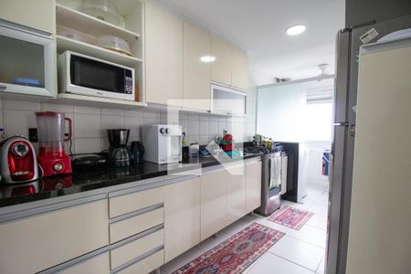 Apartamento à venda com 122m², 3 quartos e 2 vagas Apartamento à venda com 122m², 3 quartos e 2 vagasCozinha