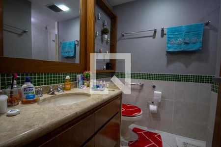 Apartamento à venda com 122m², 3 quartos e 2 vagas Apartamento à venda com 122m², 3 quartos e 2 vagasBanheiro dos Quartos