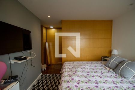 Apartamento à venda com 122m², 3 quartos e 2 vagas Apartamento à venda com 122m², 3 quartos e 2 vagasSuíte