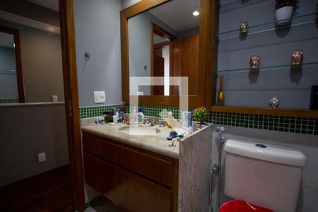 Apartamento à venda com 122m², 3 quartos e 2 vagas Apartamento à venda com 122m², 3 quartos e 2 vagasBanheiro dos Quartos