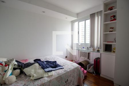 Apartamento à venda com 122m², 3 quartos e 2 vagas Apartamento à venda com 122m², 3 quartos e 2 vagasQuarto 2