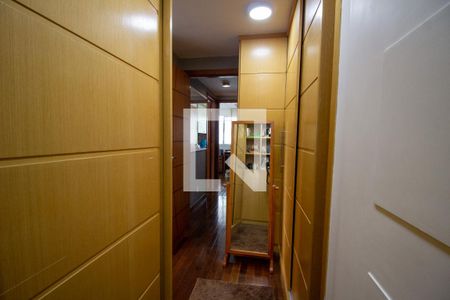 Apartamento à venda com 122m², 3 quartos e 2 vagas Apartamento à venda com 122m², 3 quartos e 2 vagasCloset da Suíte