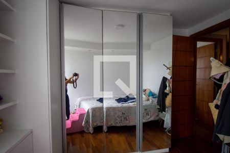 Apartamento à venda com 122m², 3 quartos e 2 vagas Apartamento à venda com 122m², 3 quartos e 2 vagasQuarto 2