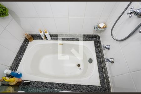 Banheiro da Suite de casa de condomínio para alugar com 3 quartos, 106m² em Vila Andrade, São Paulo