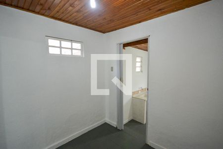 Quarto 1 de casa para alugar com 1 quarto, 50m² em Vila Brasilina, São Paulo