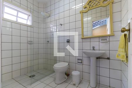 Casa à venda com 289m², 3 quartos e 10 vagas Casa à venda com 289m², 3 quartos e 10 vagasBanheiro externo