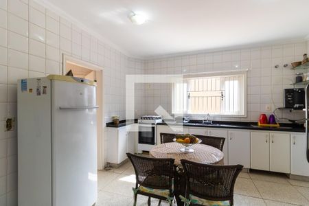 Casa à venda com 289m², 3 quartos e 10 vagas Casa à venda com 289m², 3 quartos e 10 vagasCozinha