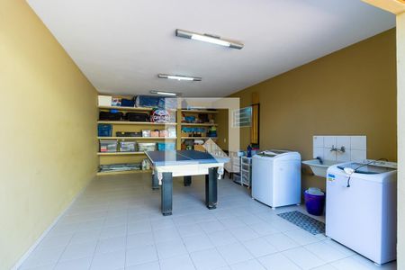 Casa à venda com 289m², 3 quartos e 10 vagas Casa à venda com 289m², 3 quartos e 10 vagasSala de jogos / Lavanderia