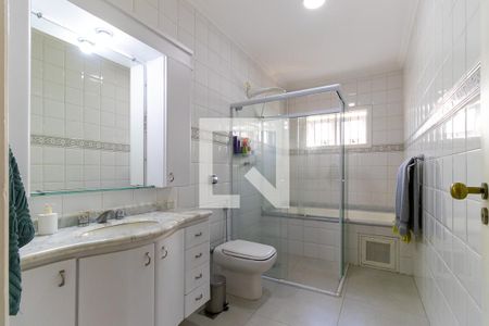 Casa à venda com 289m², 3 quartos e 10 vagas Casa à venda com 289m², 3 quartos e 10 vagasBanheiro da suíte 1