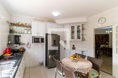 Casa à venda com 289m², 3 quartos e 10 vagas Casa à venda com 289m², 3 quartos e 10 vagasCozinha