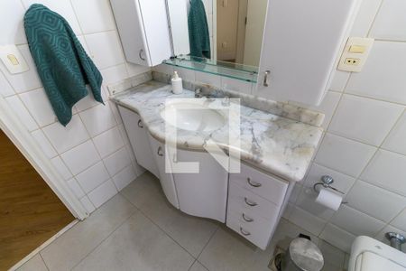 Casa à venda com 289m², 3 quartos e 10 vagas Casa à venda com 289m², 3 quartos e 10 vagasBanheiro da suíte 1