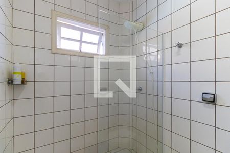 Casa à venda com 289m², 3 quartos e 10 vagas Casa à venda com 289m², 3 quartos e 10 vagasBanheiro externo