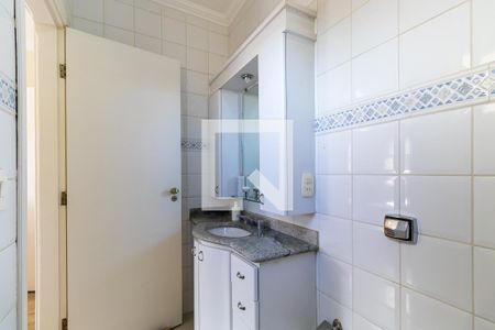 Casa à venda com 289m², 3 quartos e 10 vagas Casa à venda com 289m², 3 quartos e 10 vagasBanheiro da suíte 2