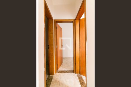 Corredor de apartamento para alugar com 2 quartos, 48m² em Penha de França, São Paulo