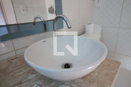 Casa à venda com 233m², 3 quartos e 2 vagasBanheiro da Suíte