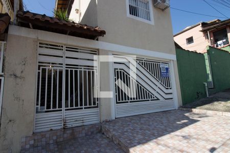 Casa à venda com 233m², 3 quartos e 2 vagasFachada