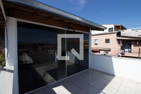 Casa à venda com 233m², 3 quartos e 2 vagasTerraço