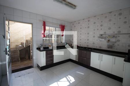 Casa à venda com 233m², 3 quartos e 2 vagasCozinha