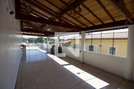 Casa à venda com 233m², 3 quartos e 2 vagasTerraço