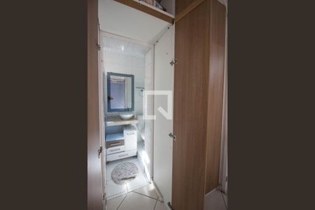 Casa à venda com 233m², 3 quartos e 2 vagasDetalhe banheiro