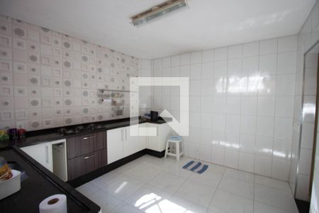 Casa à venda com 233m², 3 quartos e 2 vagasCozinha