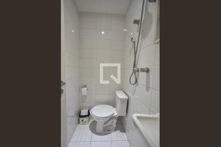 Apartamento à venda com 117m², 2 quartos e 2 vagasBanheiro de Serviços 