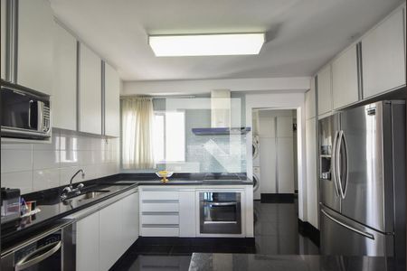 Apartamento à venda com 117m², 2 quartos e 2 vagasCozinha