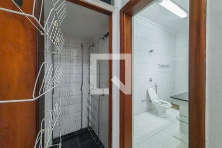 Apartamento à venda com 100m², 2 quartos e sem vagaBanheiro