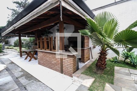 Apartamento à venda com 280m², 5 quartos e 4 vagas Apartamento à venda com 280m², 5 quartos e 4 vagasChurrasqueira