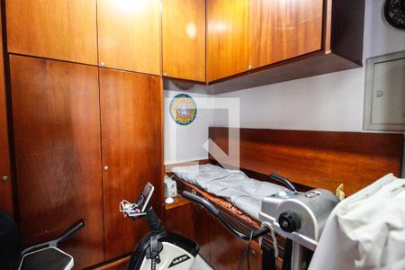 Apartamento à venda com 280m², 5 quartos e 4 vagas Apartamento à venda com 280m², 5 quartos e 4 vagasQuarto de serviço