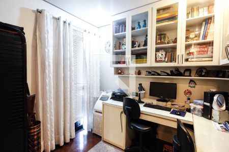 Apartamento à venda com 280m², 5 quartos e 4 vagas Apartamento à venda com 280m², 5 quartos e 4 vagasQuarto 4