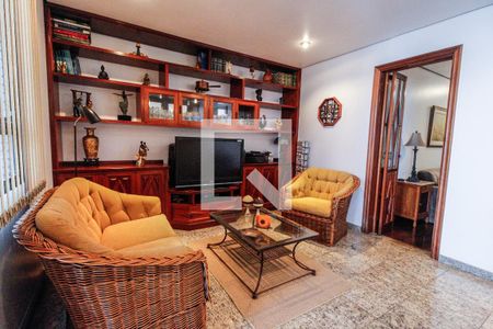 Apartamento à venda com 280m², 5 quartos e 4 vagas Apartamento à venda com 280m², 5 quartos e 4 vagasSala 5