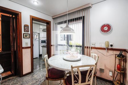 Apartamento à venda com 280m², 5 quartos e 4 vagas Apartamento à venda com 280m², 5 quartos e 4 vagasCozinha 1