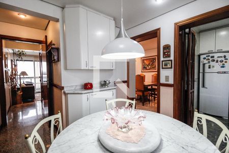 Apartamento à venda com 280m², 5 quartos e 4 vagas Apartamento à venda com 280m², 5 quartos e 4 vagasCozinha 1