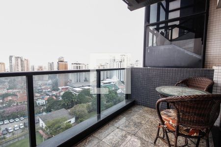 Apartamento à venda com 280m², 5 quartos e 4 vagas Apartamento à venda com 280m², 5 quartos e 4 vagasVaranda