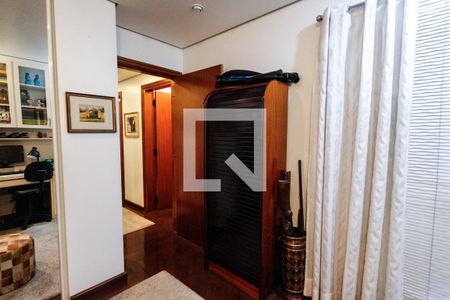 Apartamento à venda com 280m², 5 quartos e 4 vagas Apartamento à venda com 280m², 5 quartos e 4 vagasQuarto 4