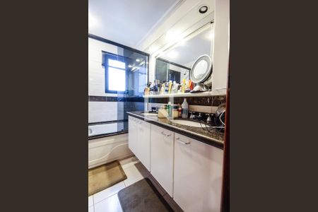 Apartamento à venda com 280m², 5 quartos e 4 vagas Apartamento à venda com 280m², 5 quartos e 4 vagasSuíte 3